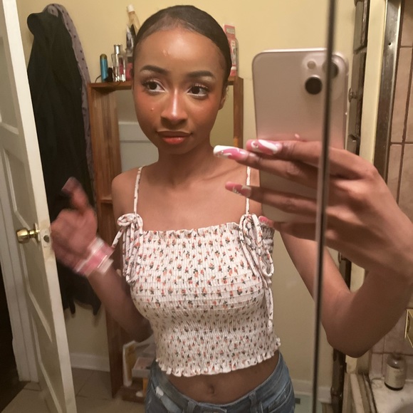 Meet your Posher, Zaria - Picture 12 of 15